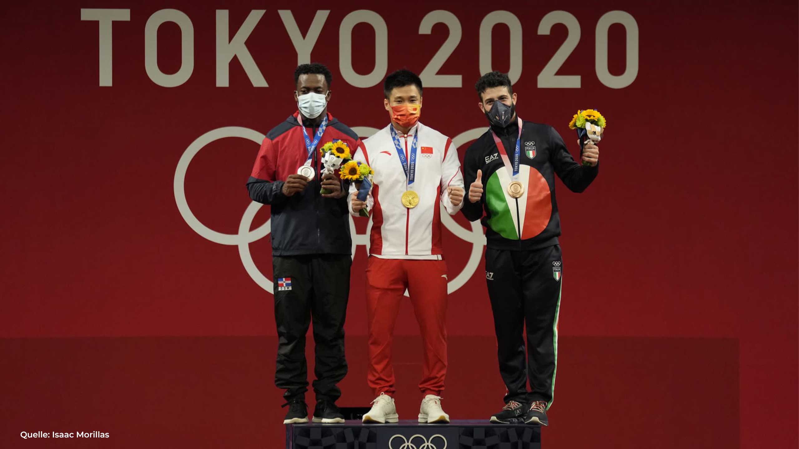 Siegerehrung-Olympia-Tokio-Gewichtheben-81kg